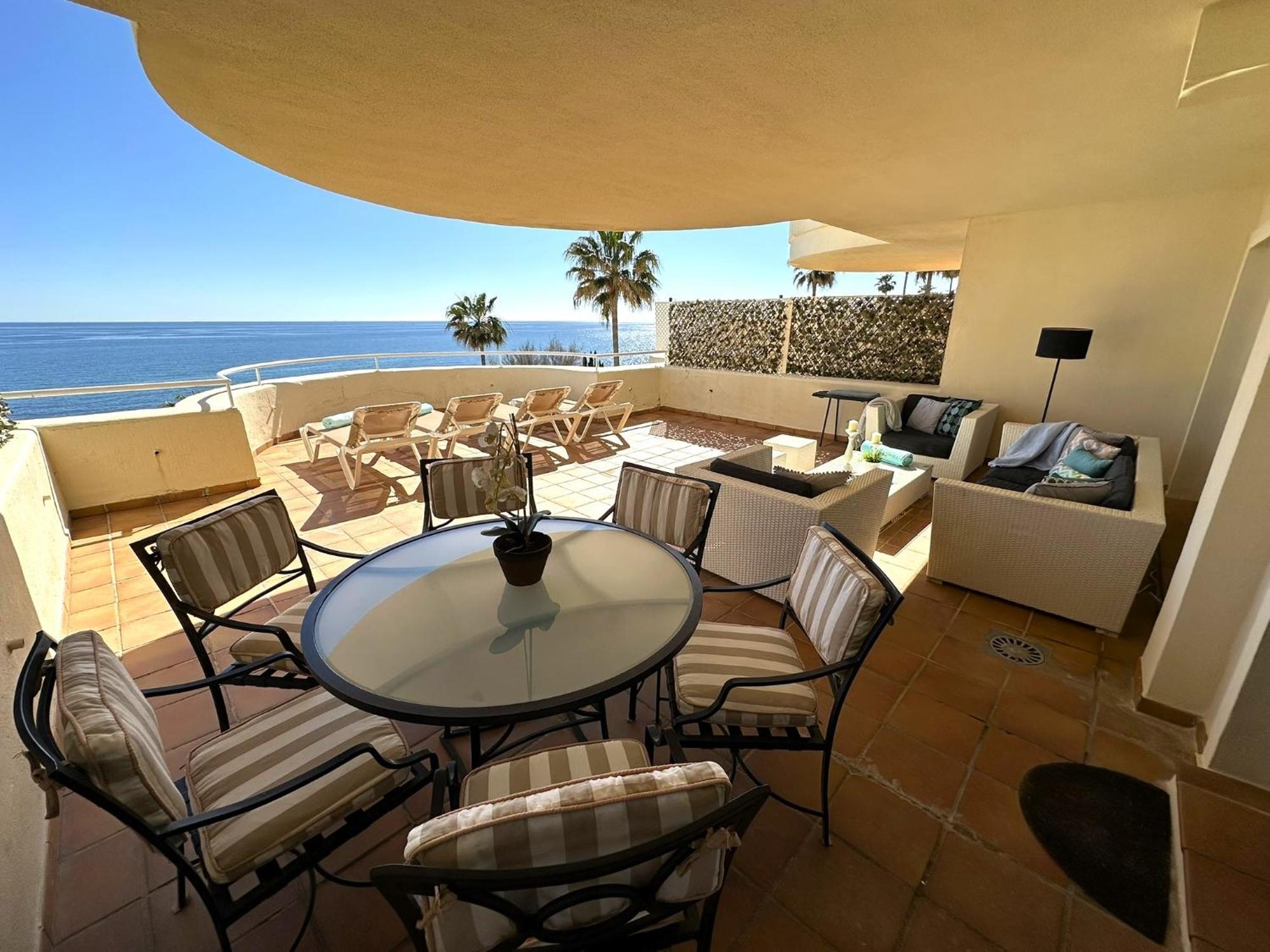 Apartments Bermuda Beach Estepona Eksteriør billede