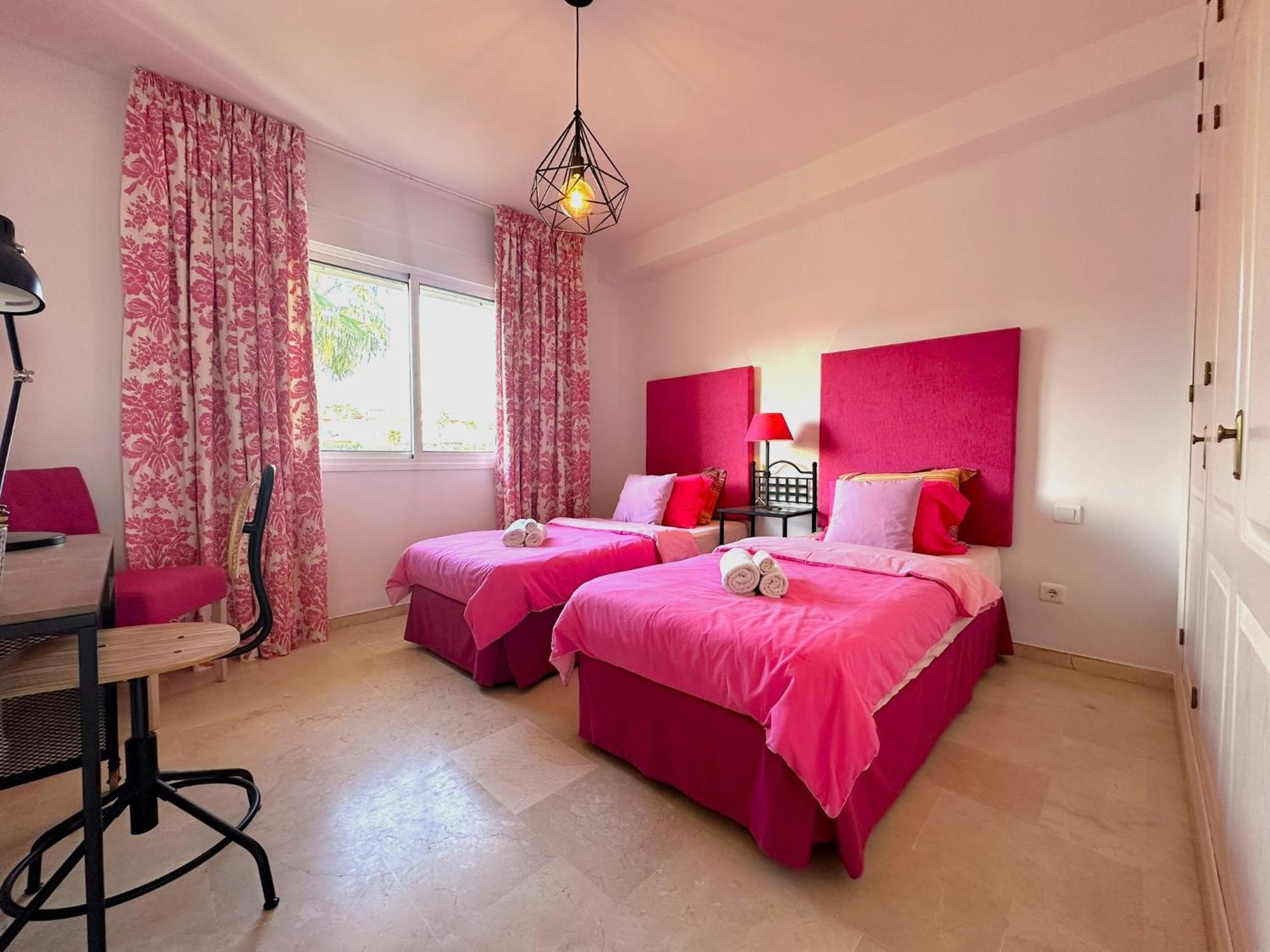Apartments Bermuda Beach Estepona Eksteriør billede