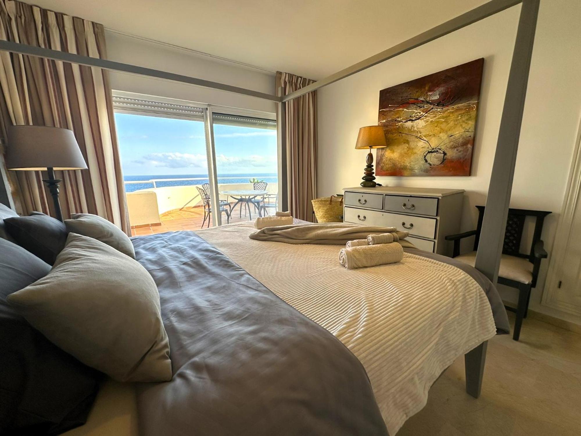 Apartments Bermuda Beach Estepona Eksteriør billede