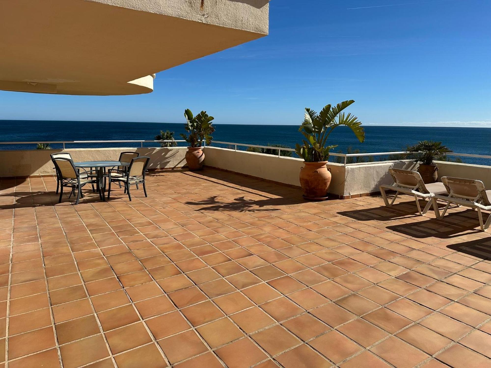 Apartments Bermuda Beach Estepona Eksteriør billede