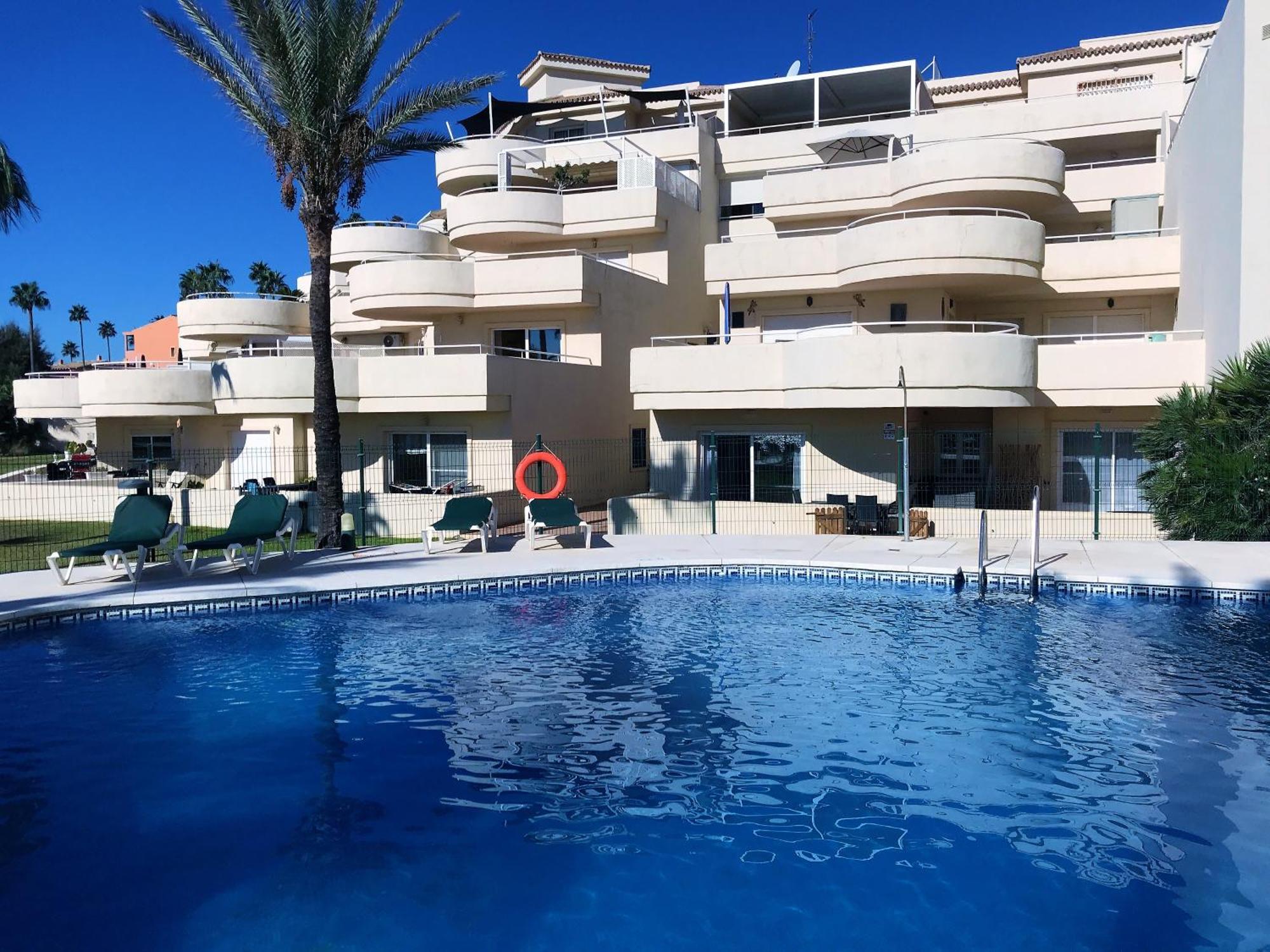 Apartments Bermuda Beach Estepona Eksteriør billede