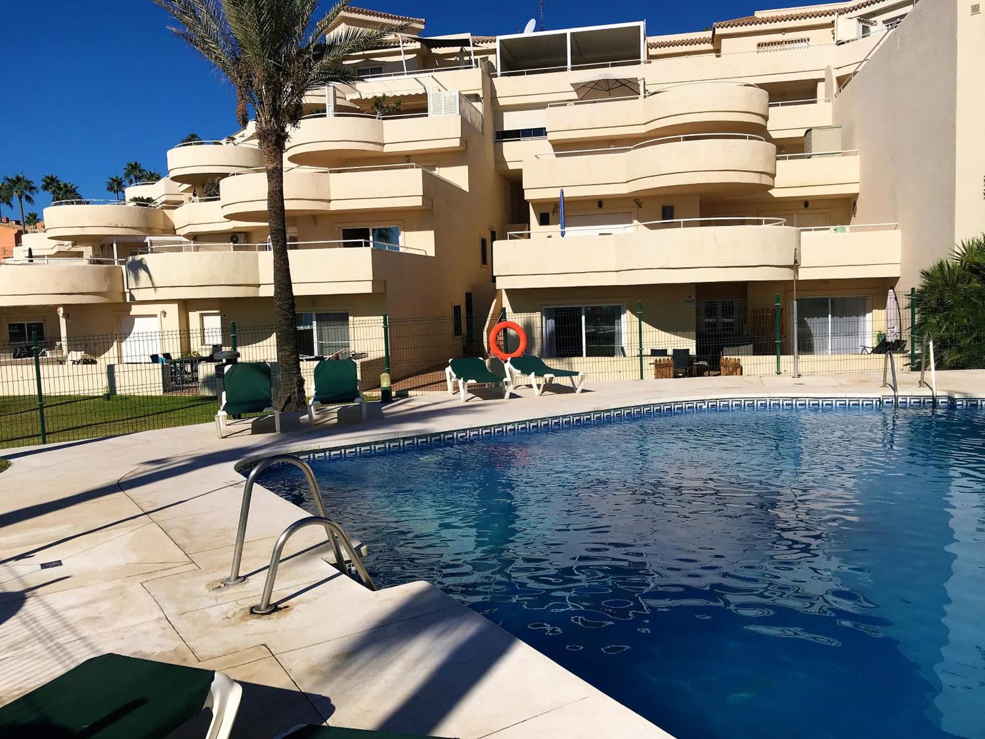Apartments Bermuda Beach Estepona Eksteriør billede